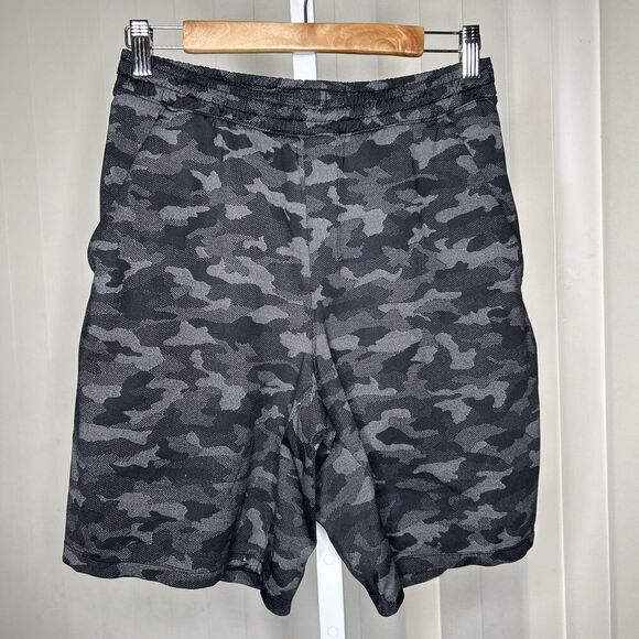 Lululemon Camo Short Gray 9" Inseam Size M - Picture 1 of 6